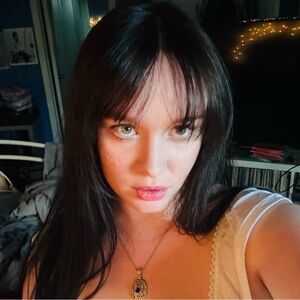 Meet your Posher, Violet